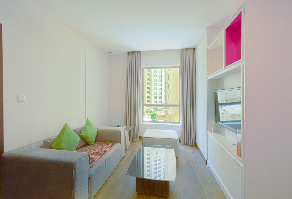 RAMADA HOTEL & SUITES BY WYNDHAM JBR (ex. HAWTHORN SUITES) - 85