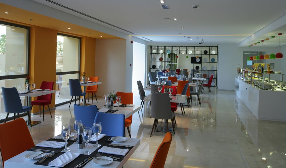 RAMADA HOTEL & SUITES BY WYNDHAM JBR (ex. HAWTHORN SUITES) - 25