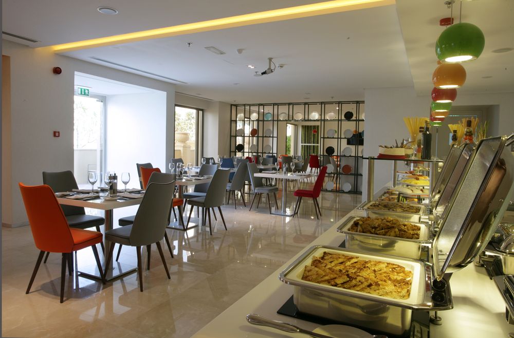 RAMADA HOTEL & SUITES BY WYNDHAM JBR (ex. HAWTHORN SUITES) - 23