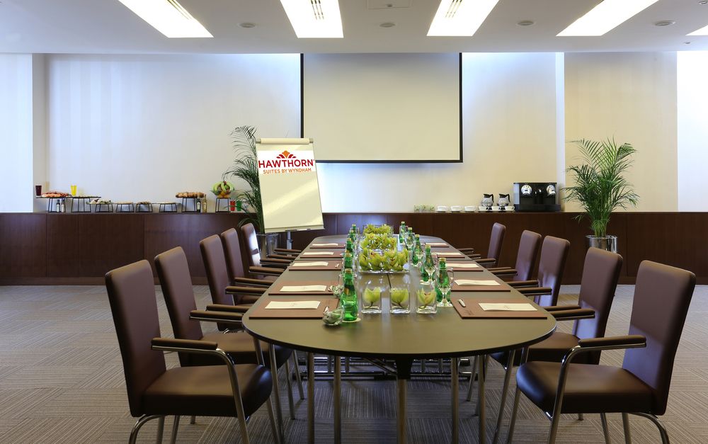 RAMADA HOTEL & SUITES BY WYNDHAM JBR (ex. HAWTHORN SUITES) - 50