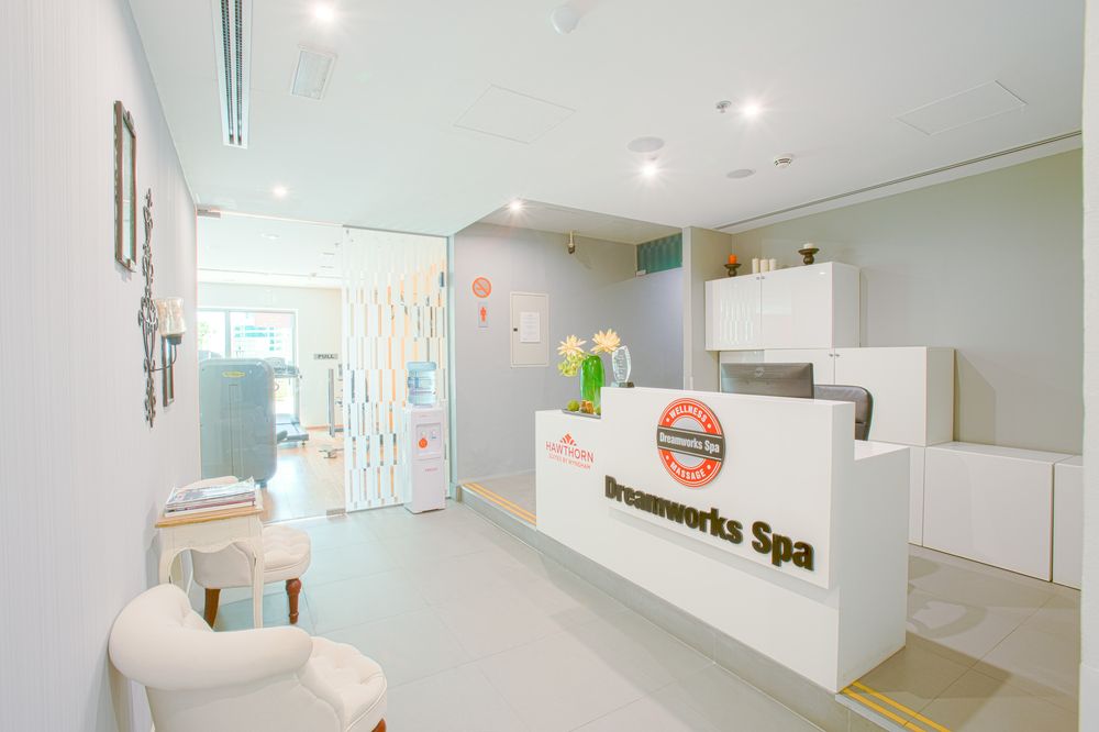 RAMADA HOTEL & SUITES BY WYNDHAM JBR (ex. HAWTHORN SUITES) - 36