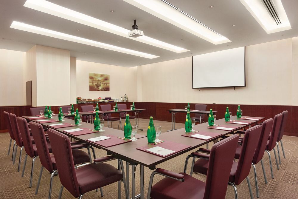 RAMADA HOTEL & SUITES BY WYNDHAM JBR (ex. HAWTHORN SUITES) - 51