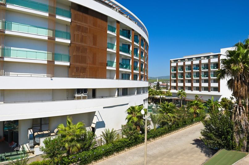 Xoria Deluxe Hotel - 3