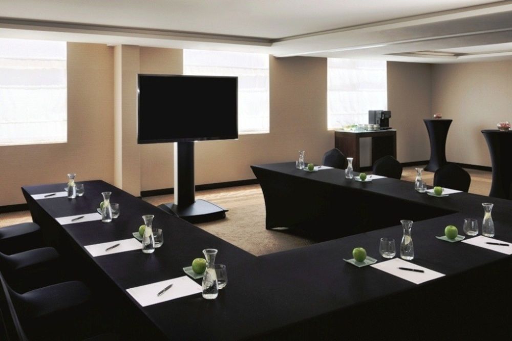 MOVENPICK HOTEL AL MAMZAR - 18