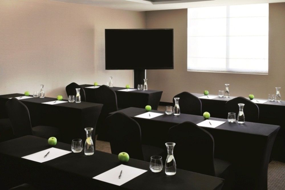 MOVENPICK HOTEL AL MAMZAR - 16