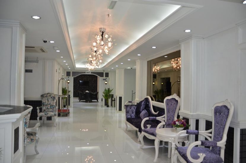 WHITE FORT HOTEL - 2