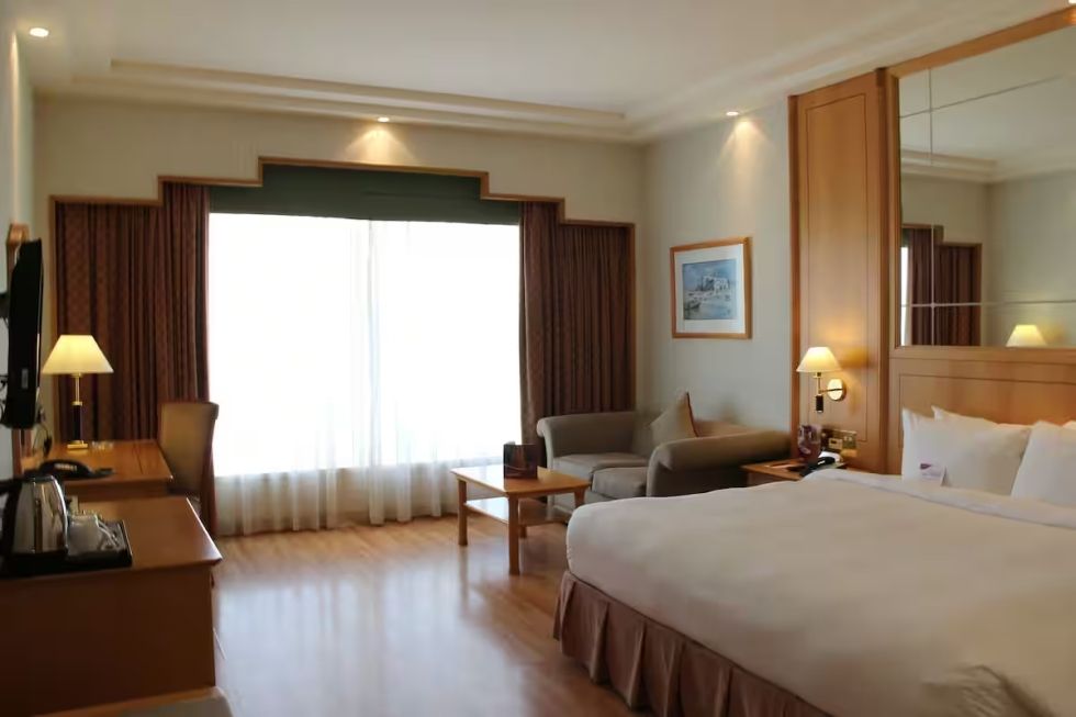 MILLENNIUM DOWNTOWN - 16