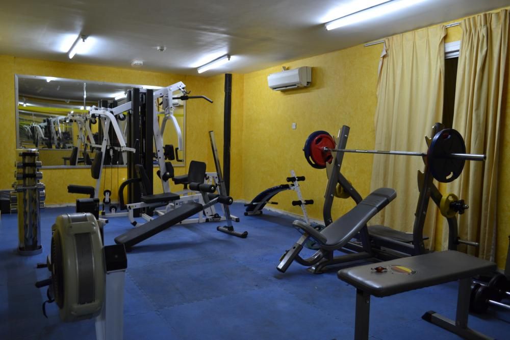 CRYSTAL PLAZA HOTEL  - 13