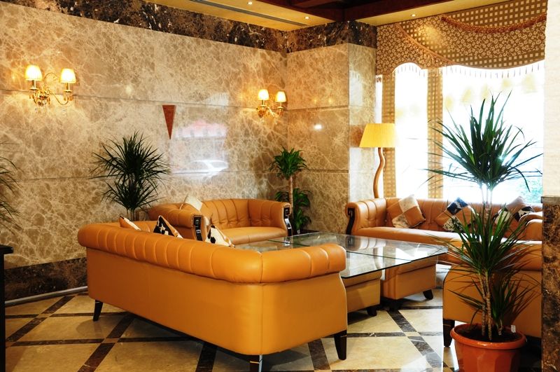 CRYSTAL PLAZA HOTEL  - 7