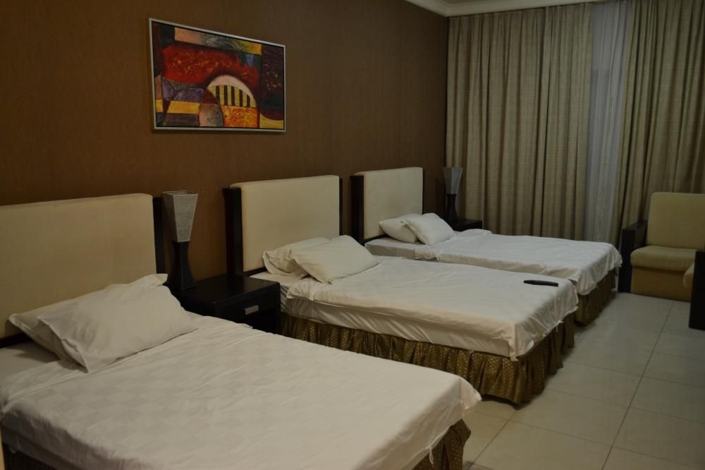 CRYSTAL PLAZA HOTEL  - 17