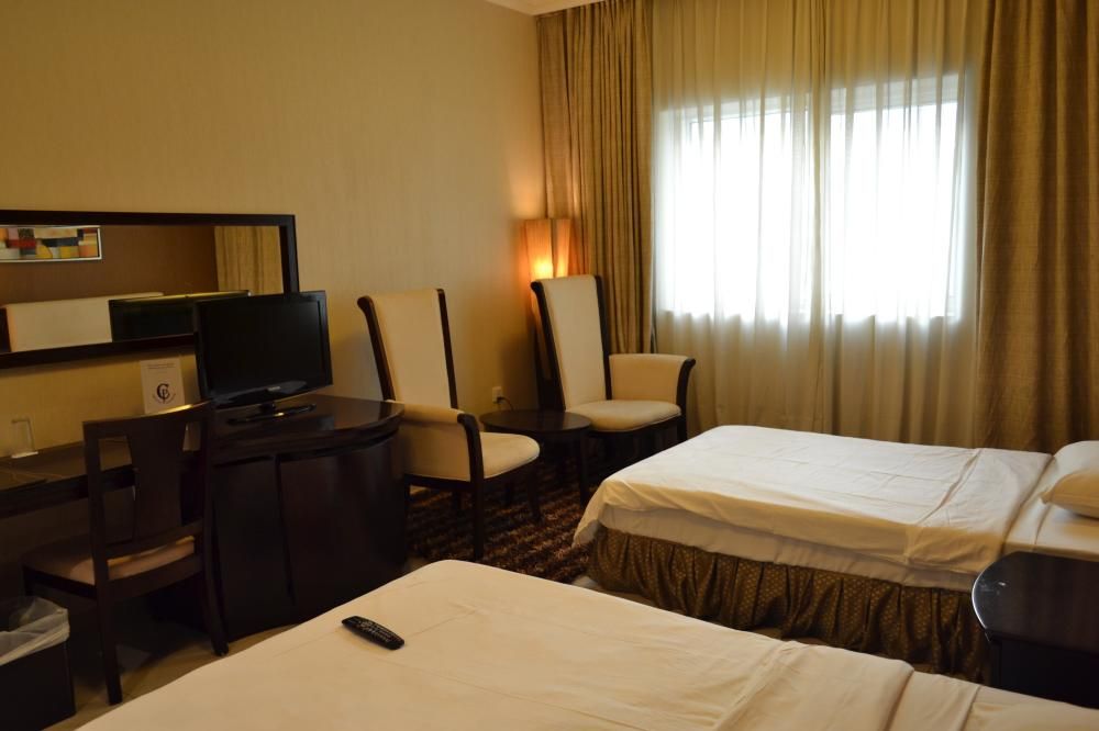 CRYSTAL PLAZA HOTEL  - 22