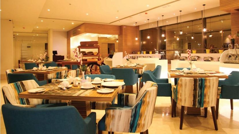 BEST WESTERN PLUS PEARL CREEK HOTEL - 4