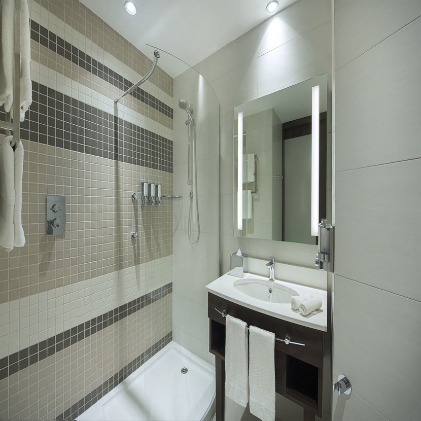 HAMPTON BY HILTON DUBAI AIRPORT - 4