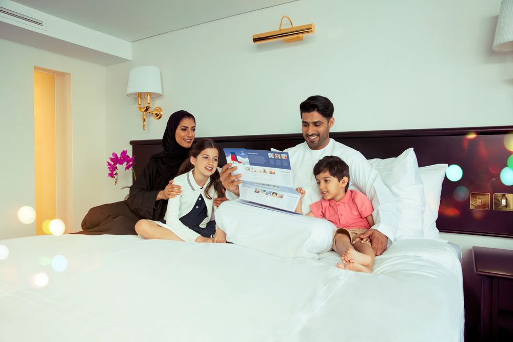 QUEEN ELIZABETH 2 - 16