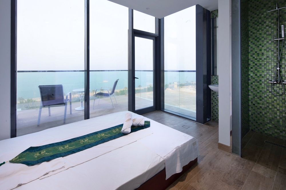 C CENTRAL RESORT - 23