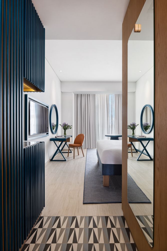 C CENTRAL RESORT - 13