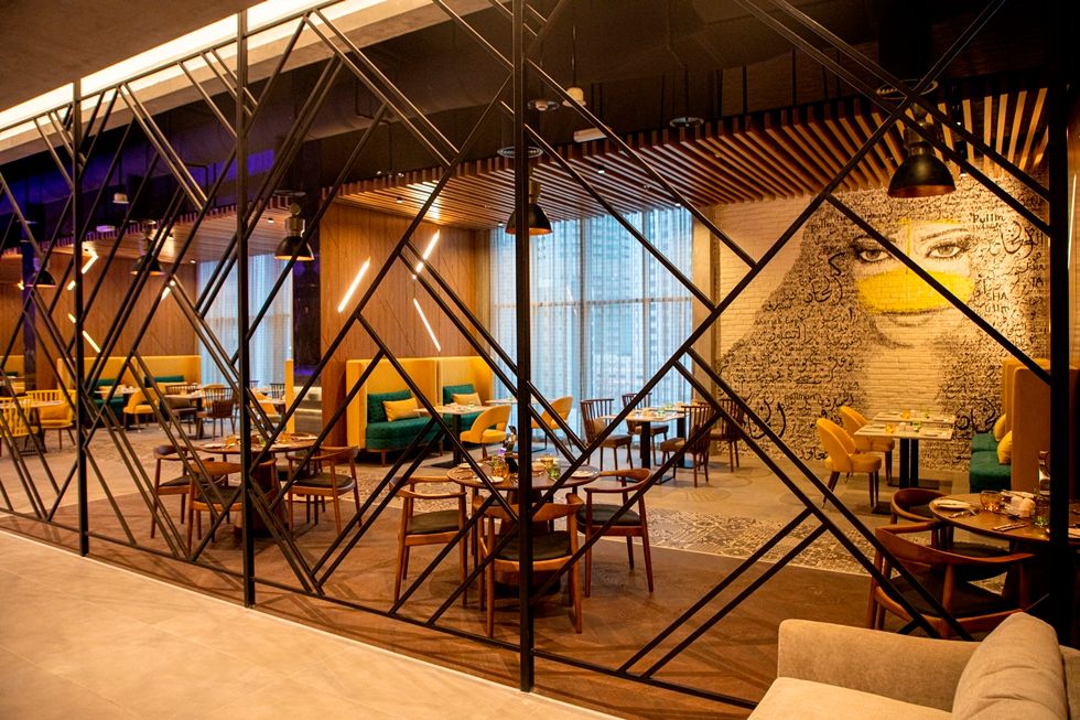 PULLMAN HOTEL SHARJAH - 4