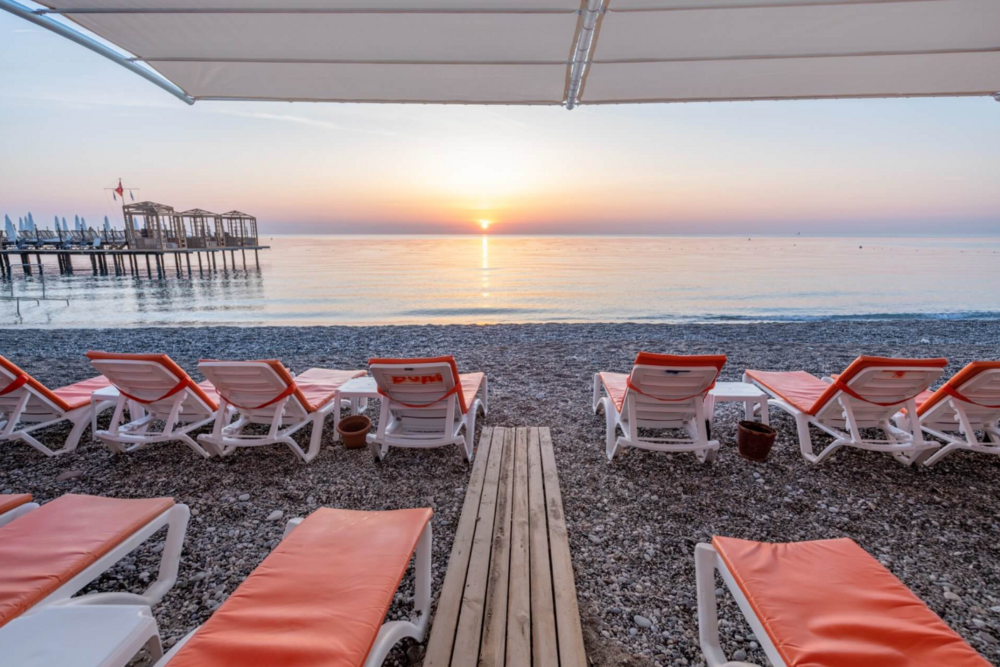 Lims Bonadea Beach Hotel - 5