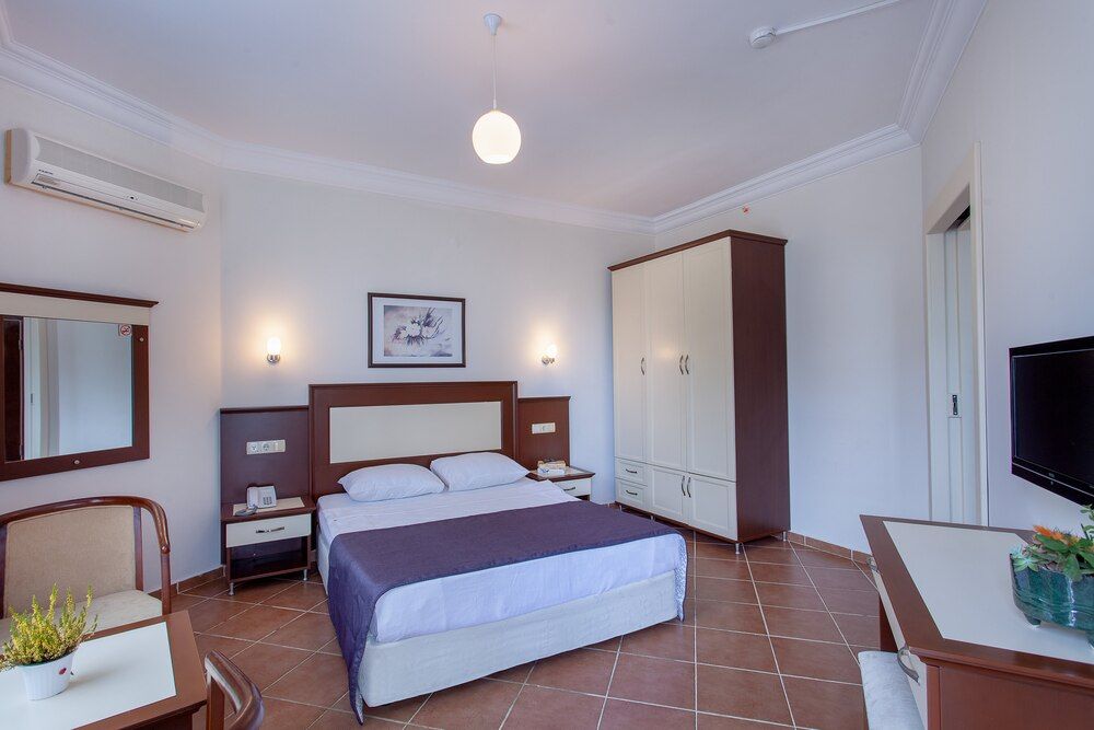 Kaila City Hotel - 38