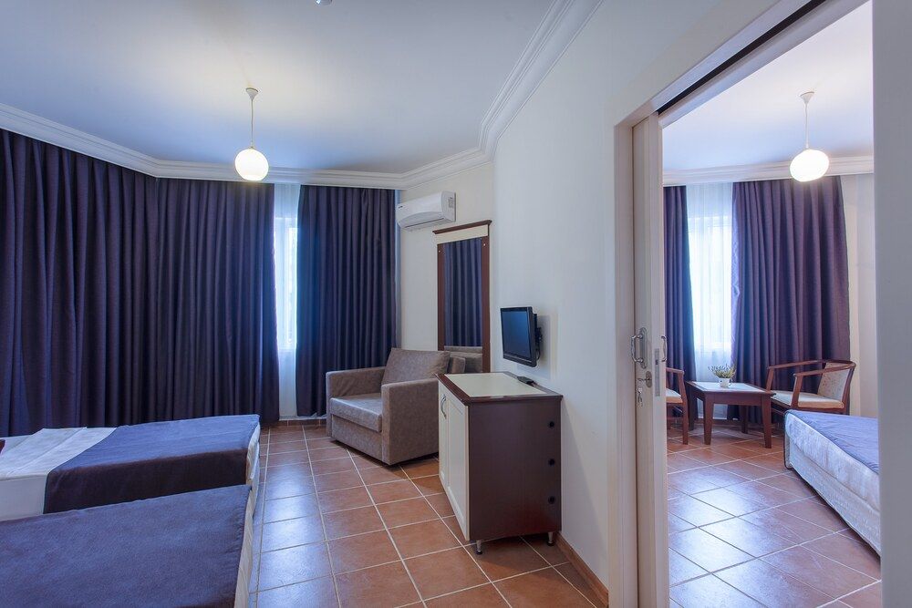 Kaila City Hotel - 33