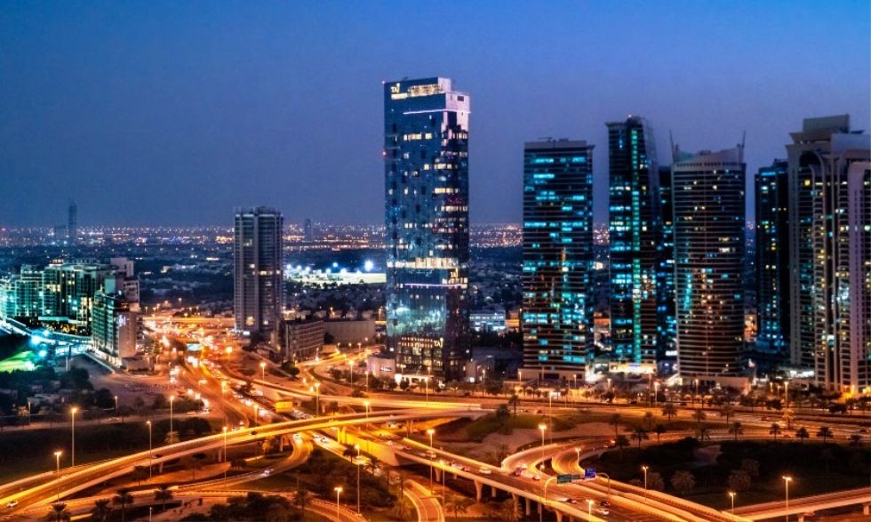 TAJ JUMEIRAH LAKES TOWERS - 1