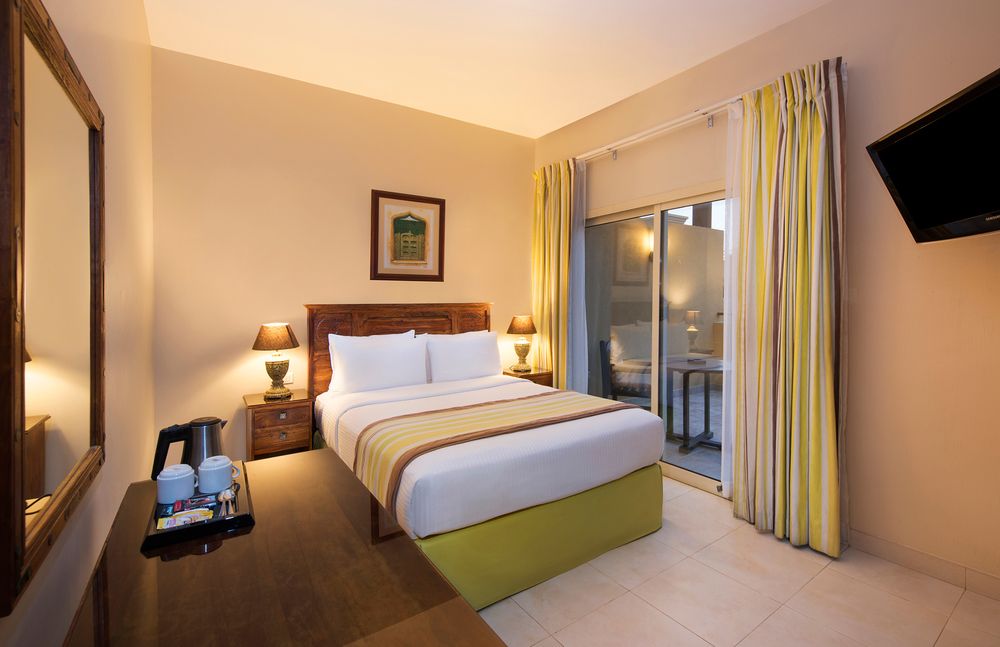 AL HAMRA VILLAGE - 37