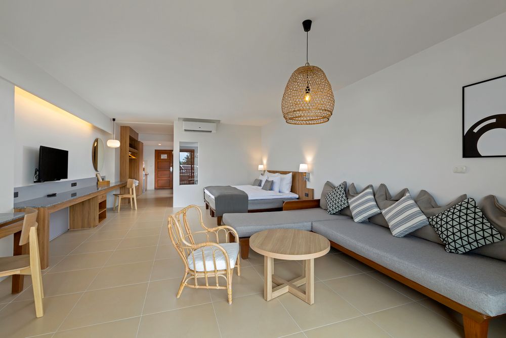 SUNWING  KAMALA BEACH - 110