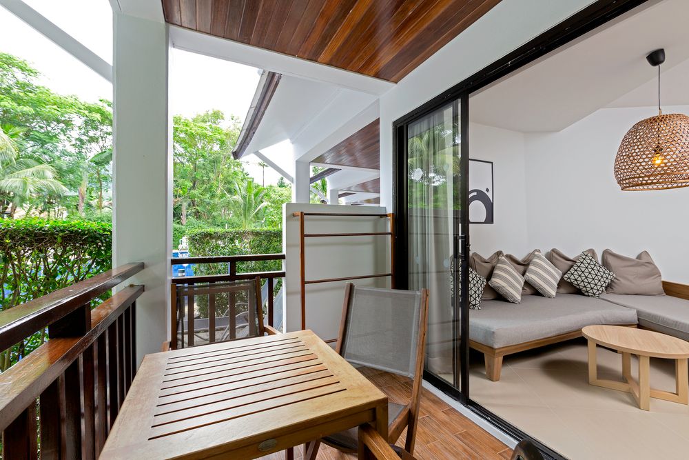 SUNWING  KAMALA BEACH - 102