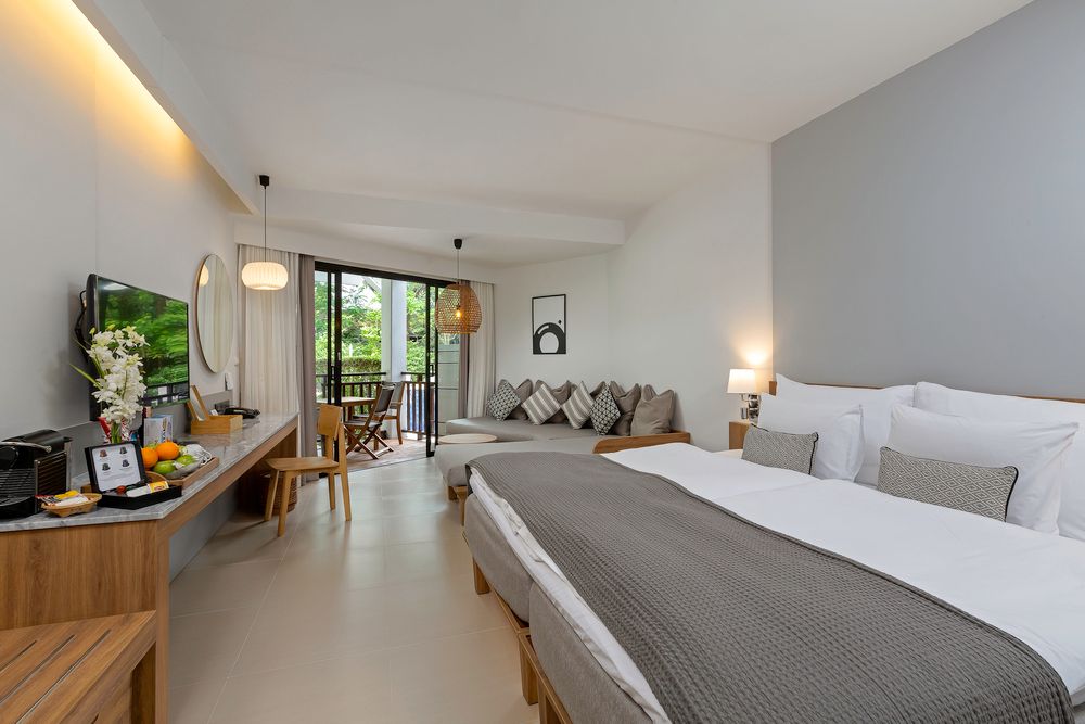 SUNWING  KAMALA BEACH - 95