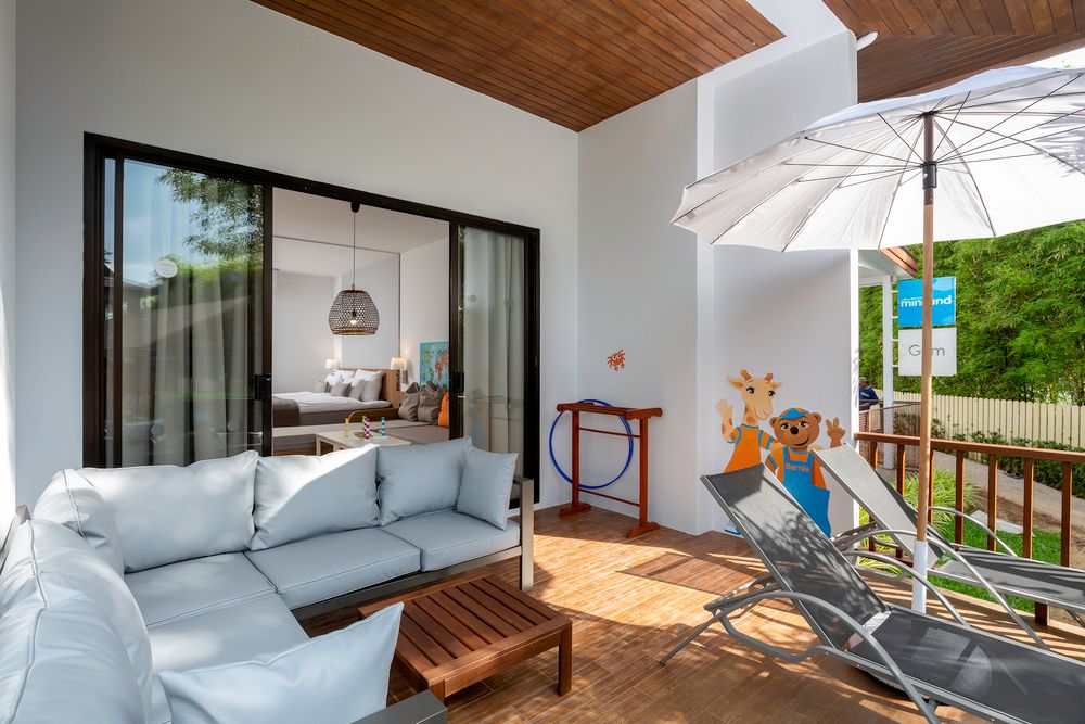 SUNWING  KAMALA BEACH - 94