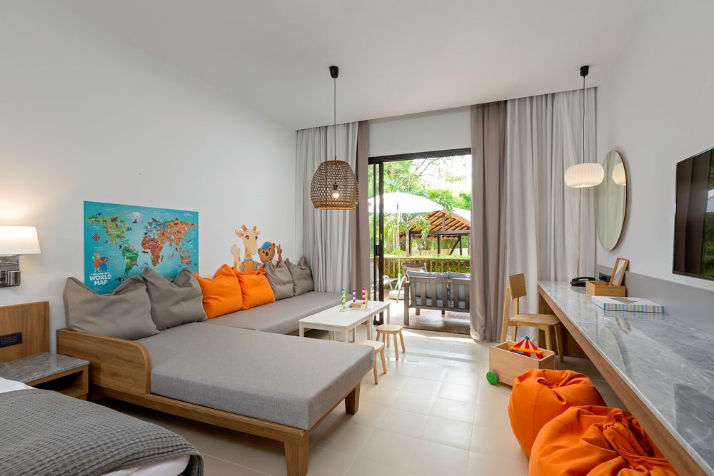 SUNWING  KAMALA BEACH - 89