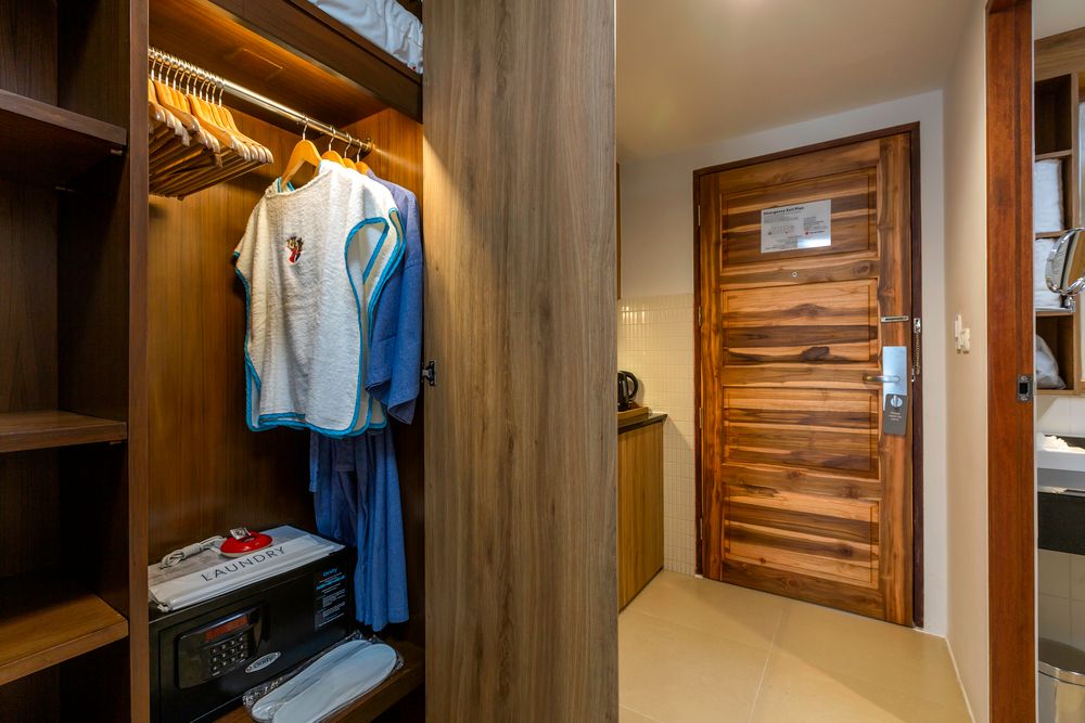 SUNWING  KAMALA BEACH - 83