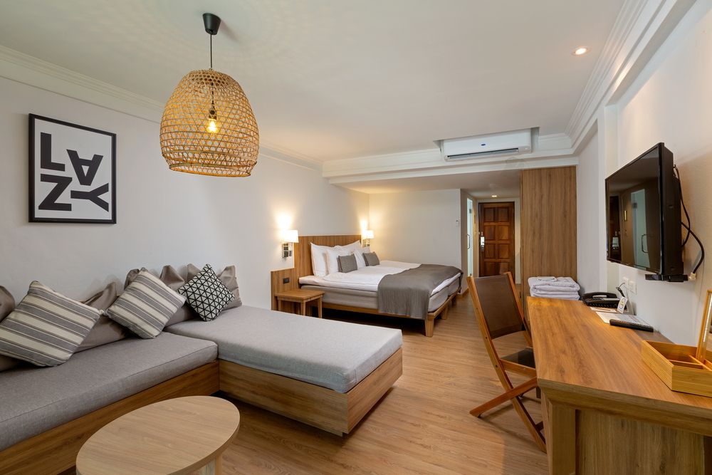 SUNWING  KAMALA BEACH - 78