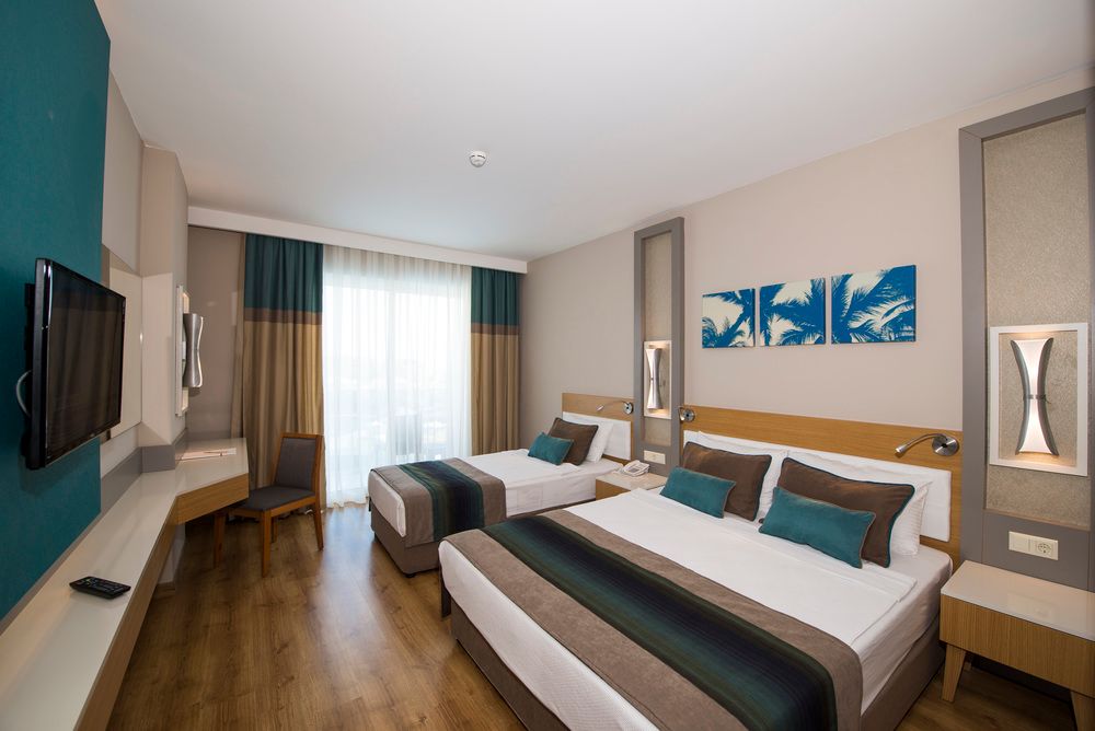 Palm World Side Resort & Spa - 41