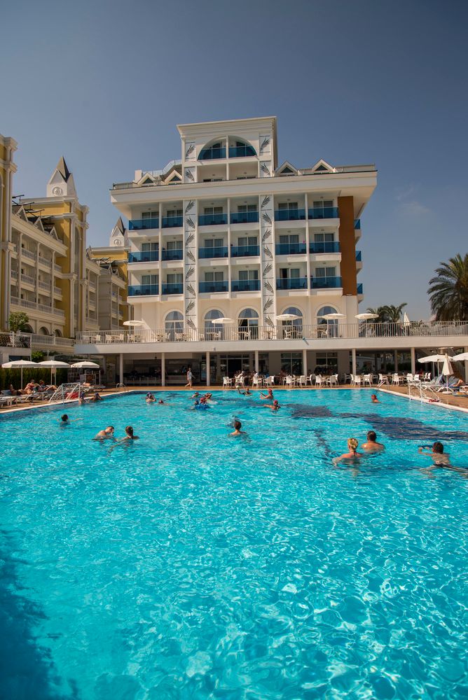 Palm World Side Resort & Spa - 13