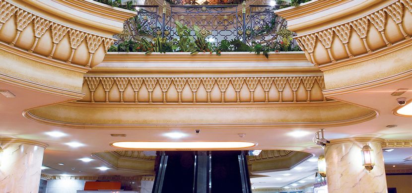 LANDMARK PLAZA HOTEL - 4