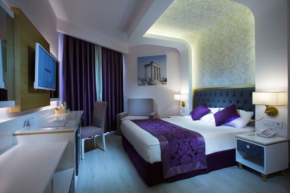 Water Side Resort & Spa - 90