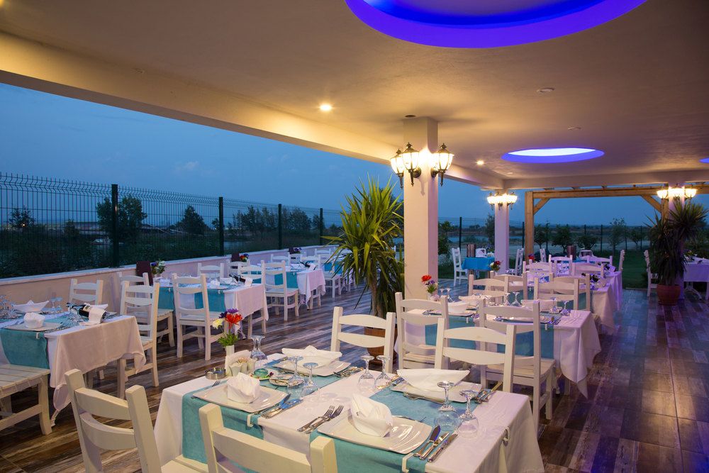 Water Side Resort & Spa - 31