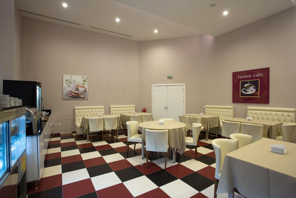 Water Side Resort & Spa - 38