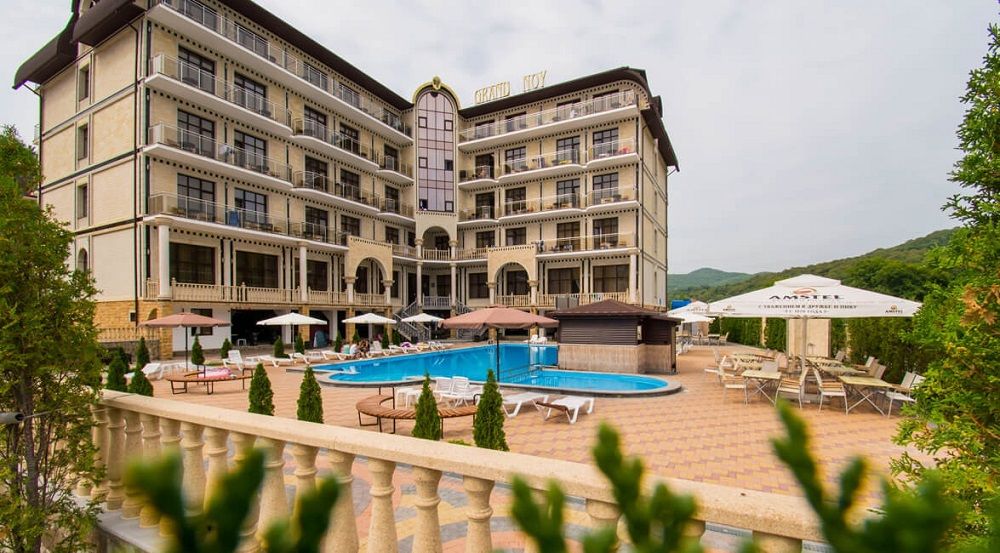 ГРАНД НОЙ, отель - 1