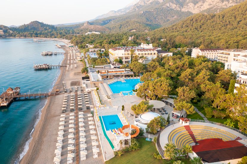 Perre La Mer Hotel - 1