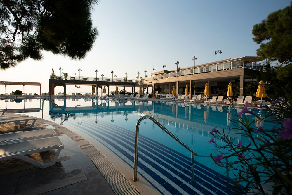 Perre La Mer Hotel - 48