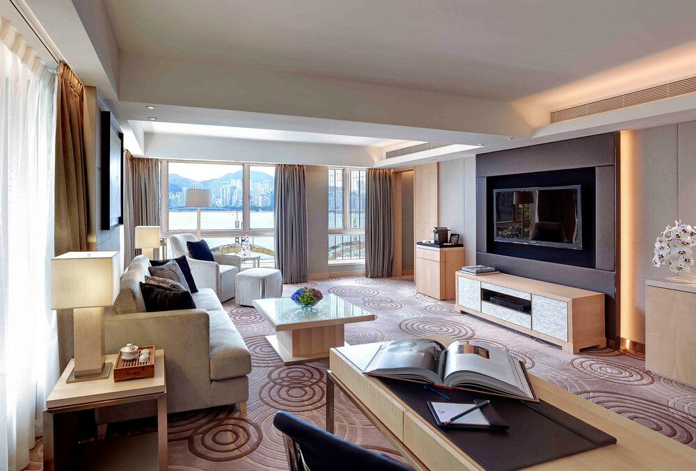 THE ROYAL GARDEN HOTEL - 41