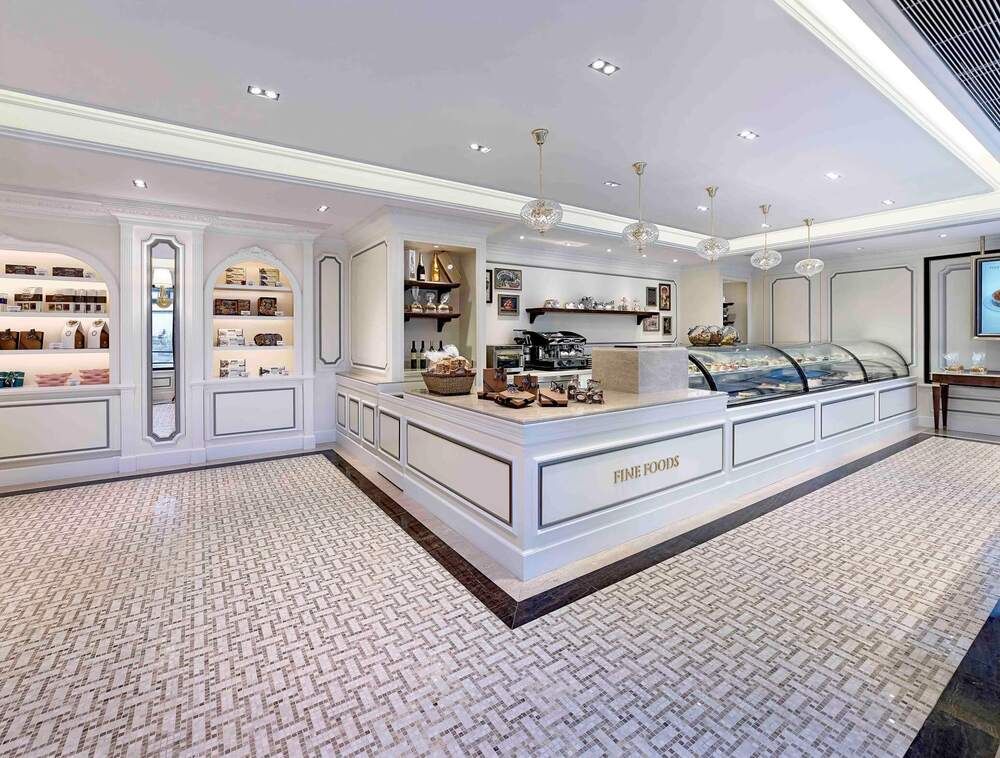 THE ROYAL GARDEN HOTEL - 7