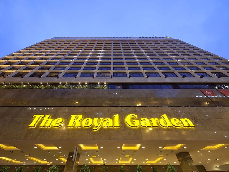 THE ROYAL GARDEN HOTEL - 1