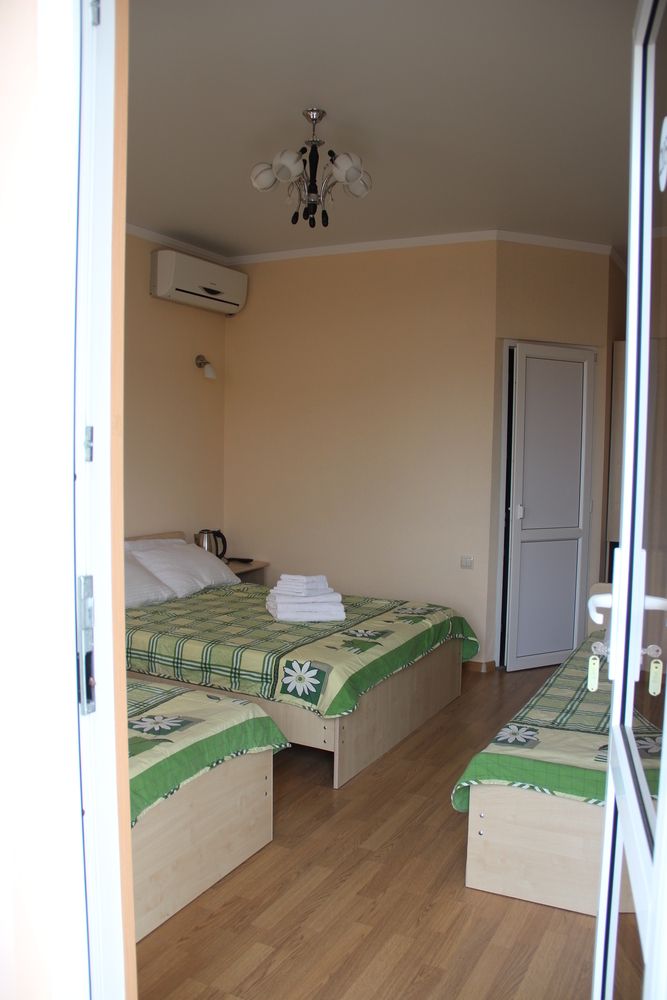 У АДАМА, гостевой дом - 16