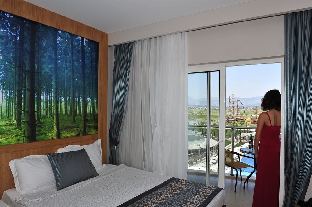 Lake & River Side - 251