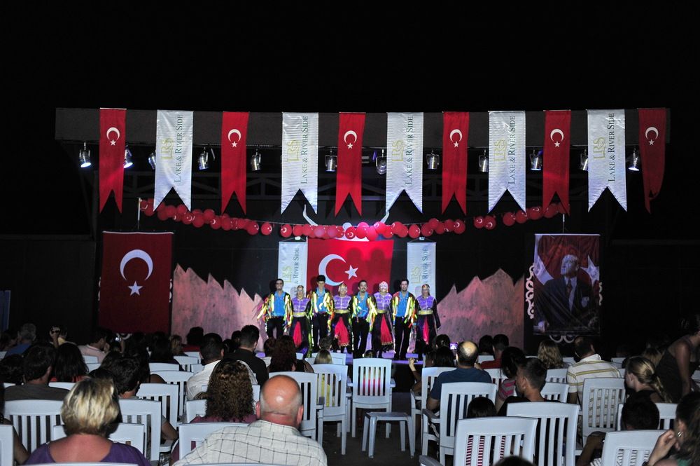 Lake & River Side - 205