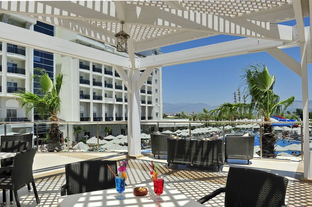 Lake & River Side - 102