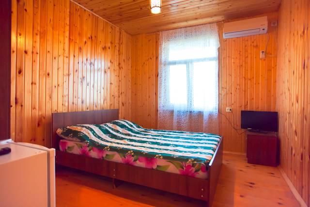 ДЕЛЬФИН, гостевой дом эконом - 1